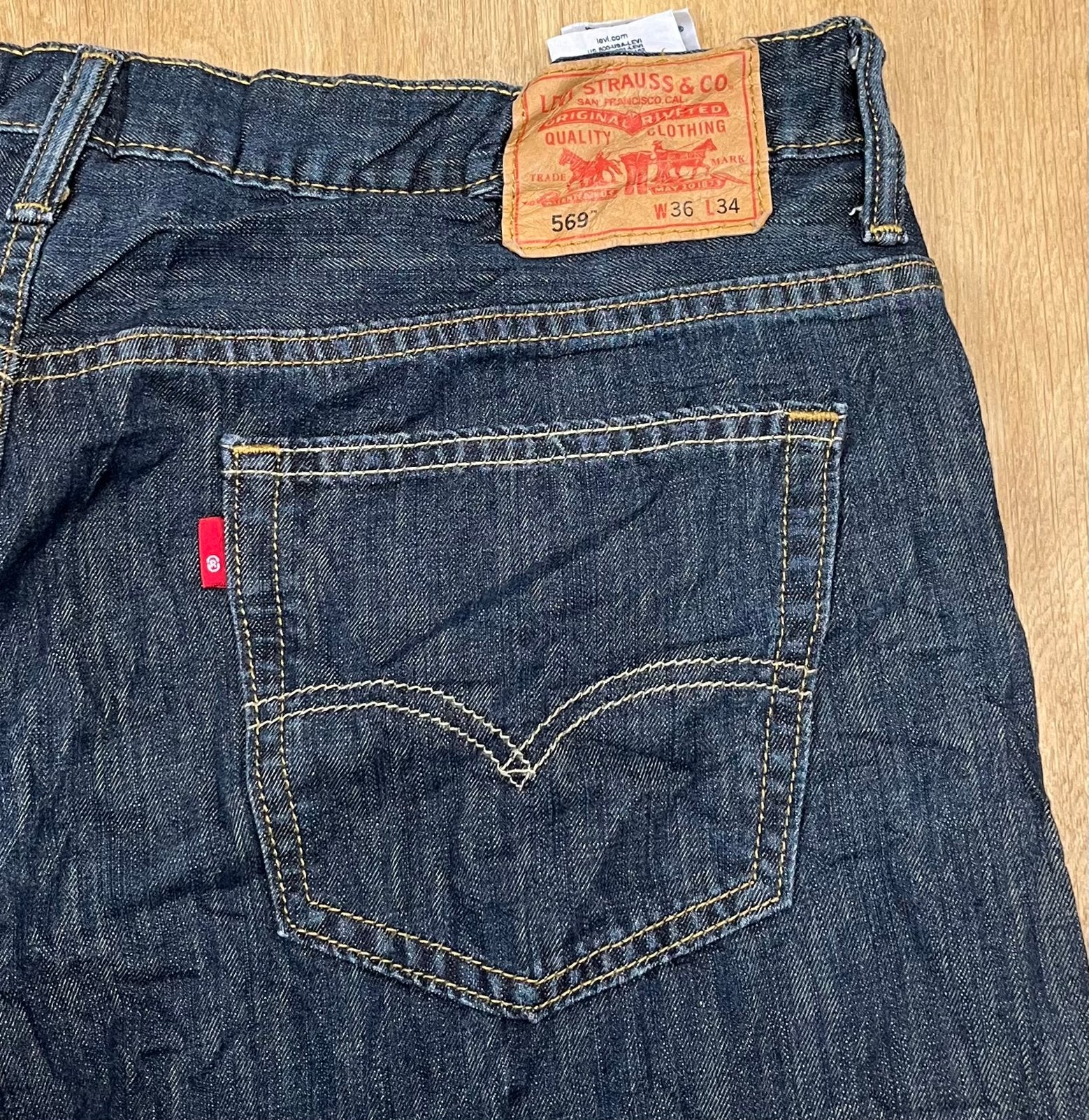 Levi’s 569 relaxed straight jeans marineblauw - Maat W36 L34, Ophalen of Verzenden, Zo goed als nieuw, Blauw, W36 - W38 (confectie 52/54)