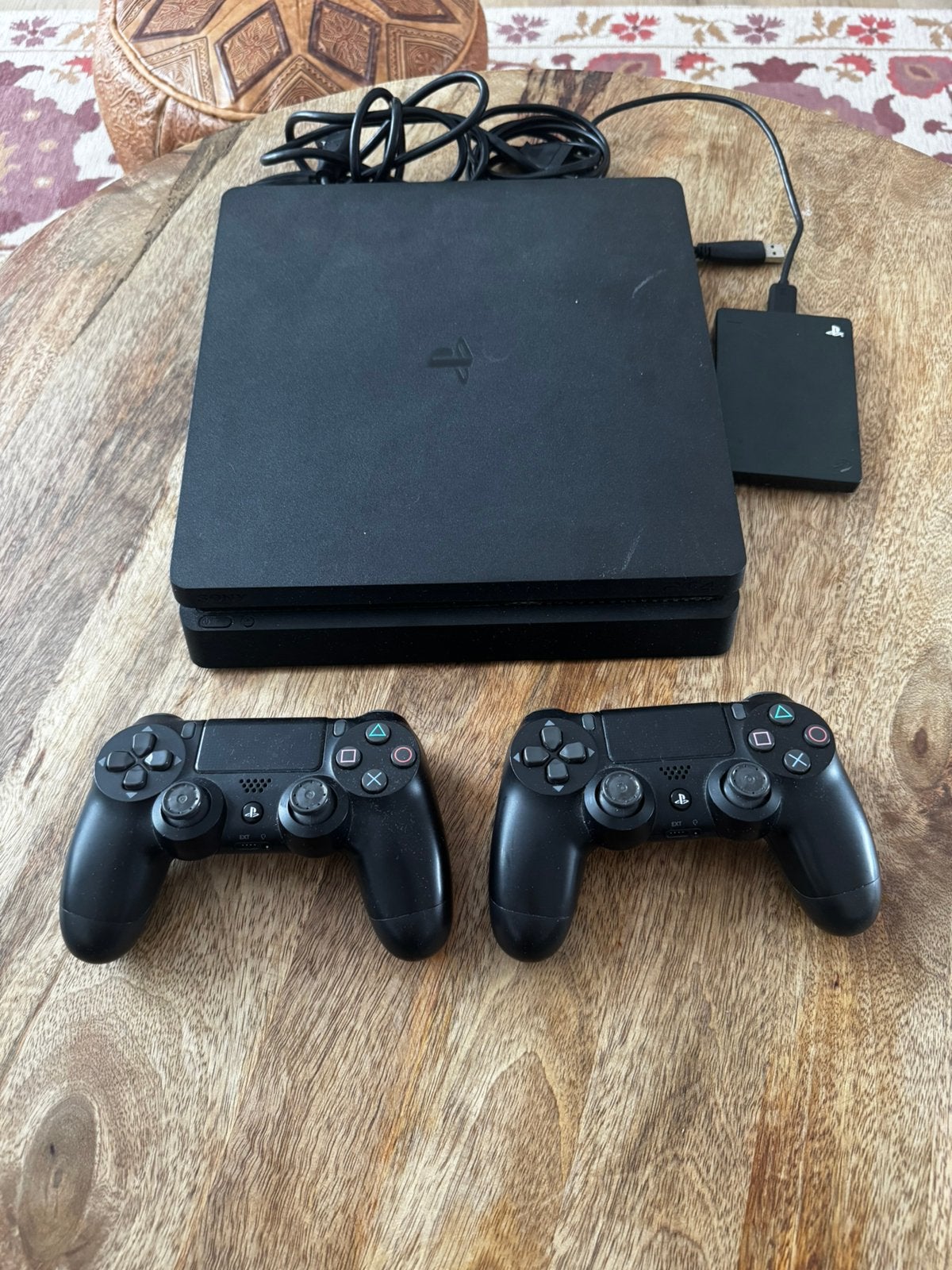 Playstation 4 slim met twee werkende joysticks geheugenkaart, Ophalen, Zo goed als nieuw, Met 2 controllers, Original