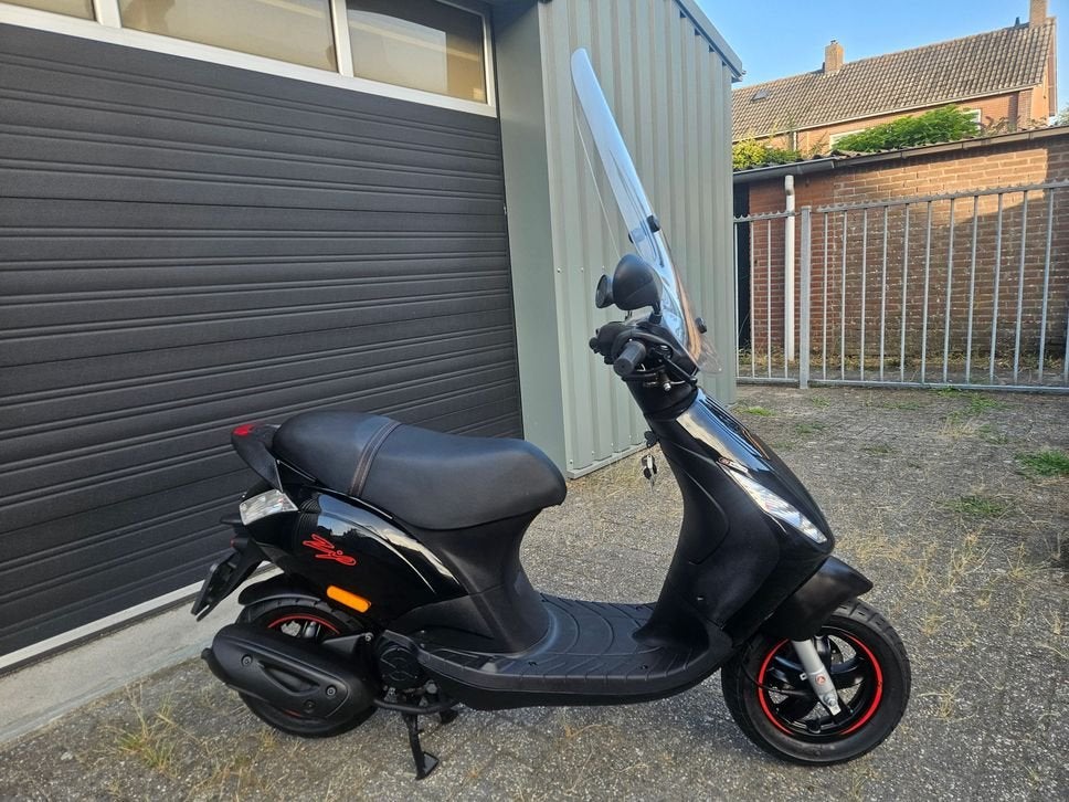 PIAGGIO ZIP 4T E4 SNOR BJ 2022 ZWART 4053KM WINDSCHERM ORG!, Piaggio, PIAGGIO, Onbekend, Ophalen of Verzenden