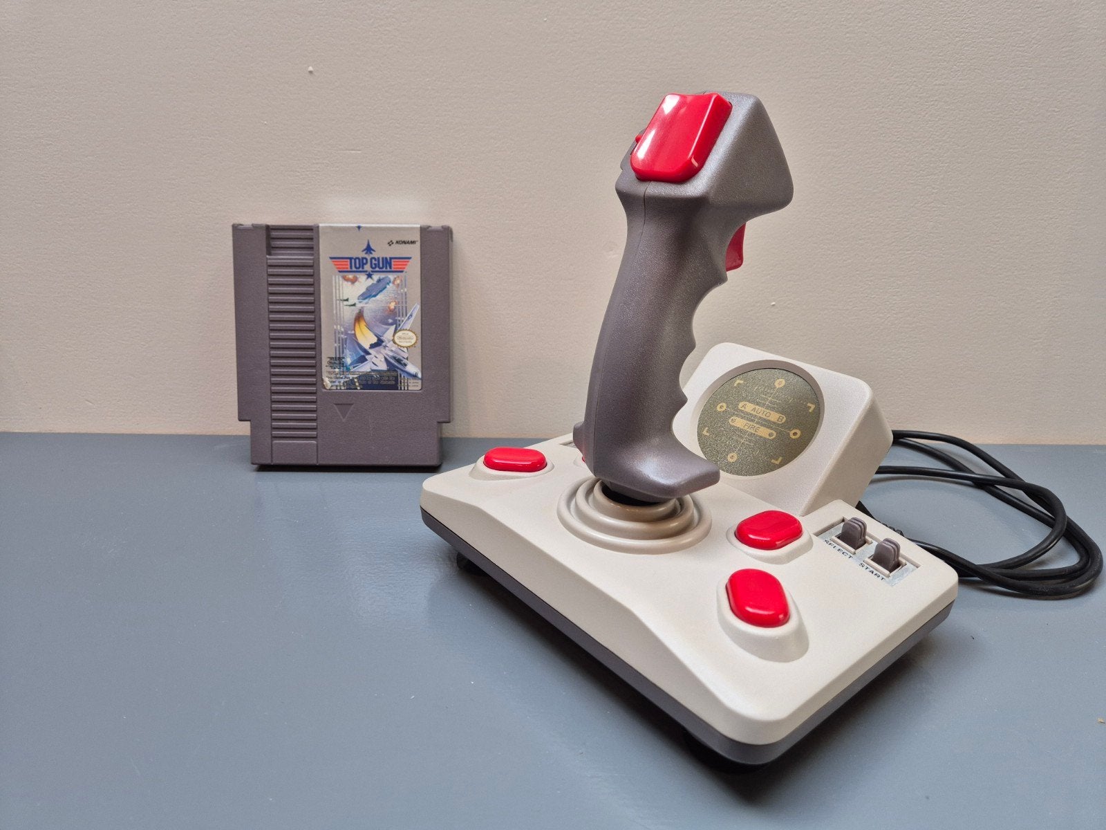 Quickjoy N-PRO Joystick voor Nintendo NES met Top Gun game, Ophalen of Verzenden, Zo goed als nieuw, Met 1 controller, Met games