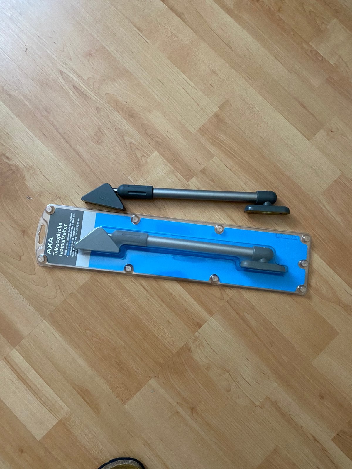 AXA telescopische raamuitzetter, Doe-het-zelf en Verbouw, Glas en Ramen, Zo goed als nieuw, Minder dan 80 cm, Ophalen of Verzenden