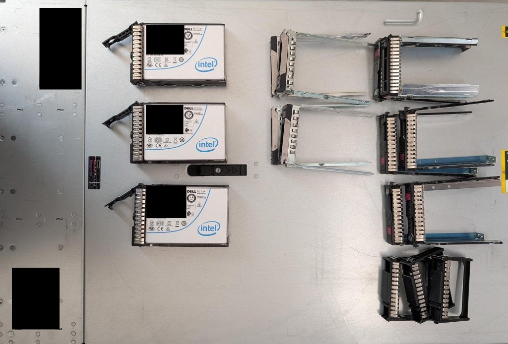HPE DL380 Gen10, Ophalen, Gebruikt, Hot swappable onderdelen, 4 TB