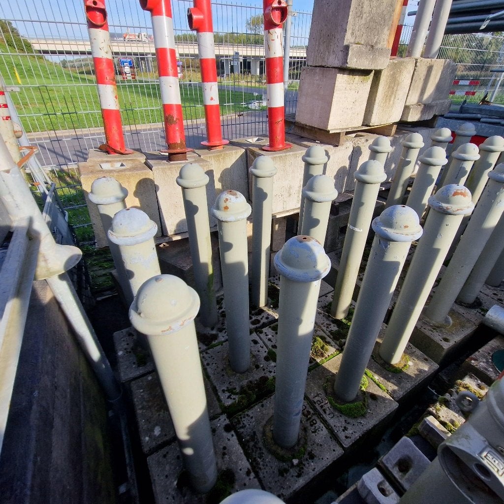 metalen afzetpalen , palen , afzetting, Ophalen of Verzenden, Gebruikt