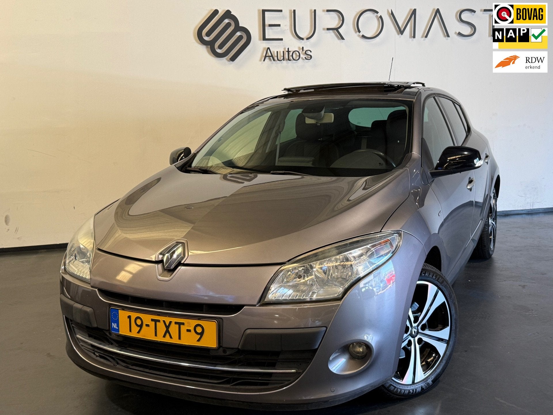 Renault Mégane 2.0 Bose Automaat Navi Airco LMV Schuifdak N, Euro 5, Stof, Gebruikt, 4 cilinders