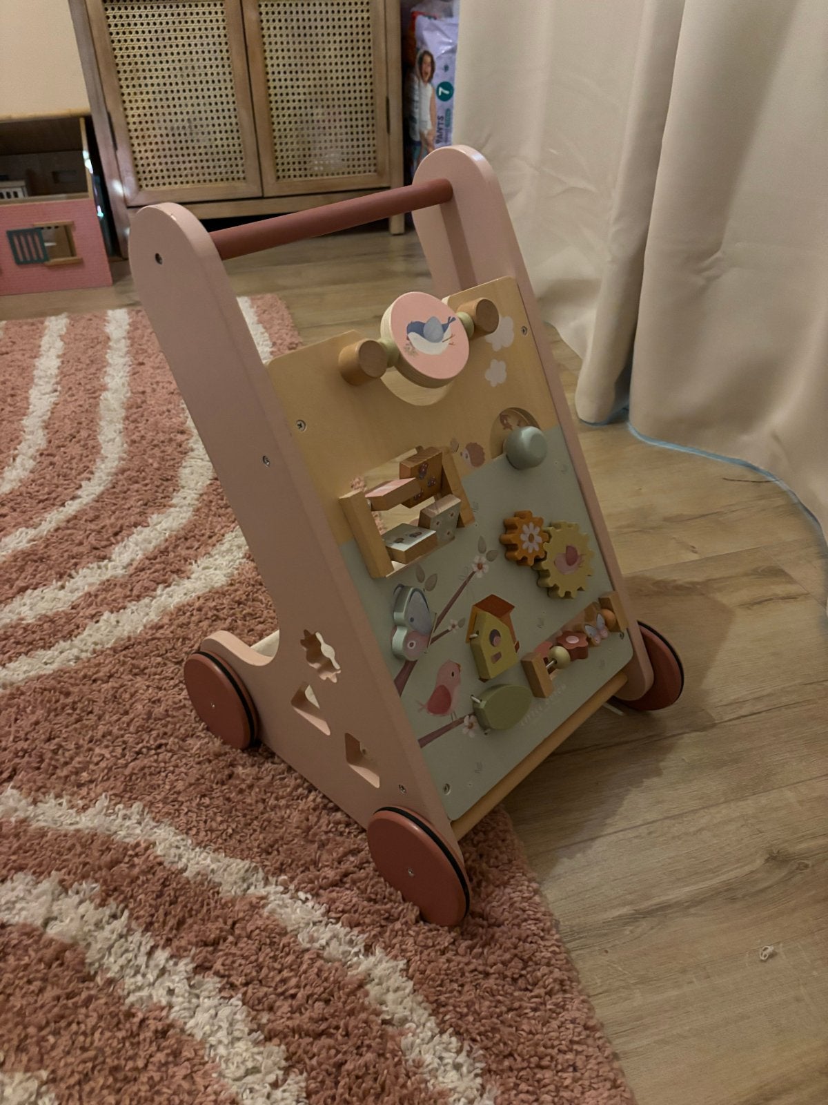 Houten loopwagen met activiteitenbord - Roze Little dutch, Verzenden, Gebruikt, Overige typen, Met wieltjes