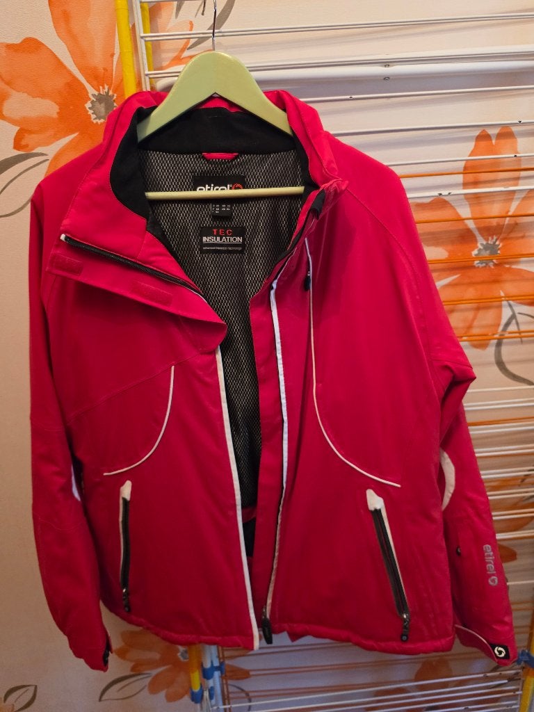 Etirel TEC Insulation ski-jas rood - Maat 48, Kleding | Dames, Maat 46/48 (XL) of groter, Ophalen of Verzenden, Zo goed als nieuw