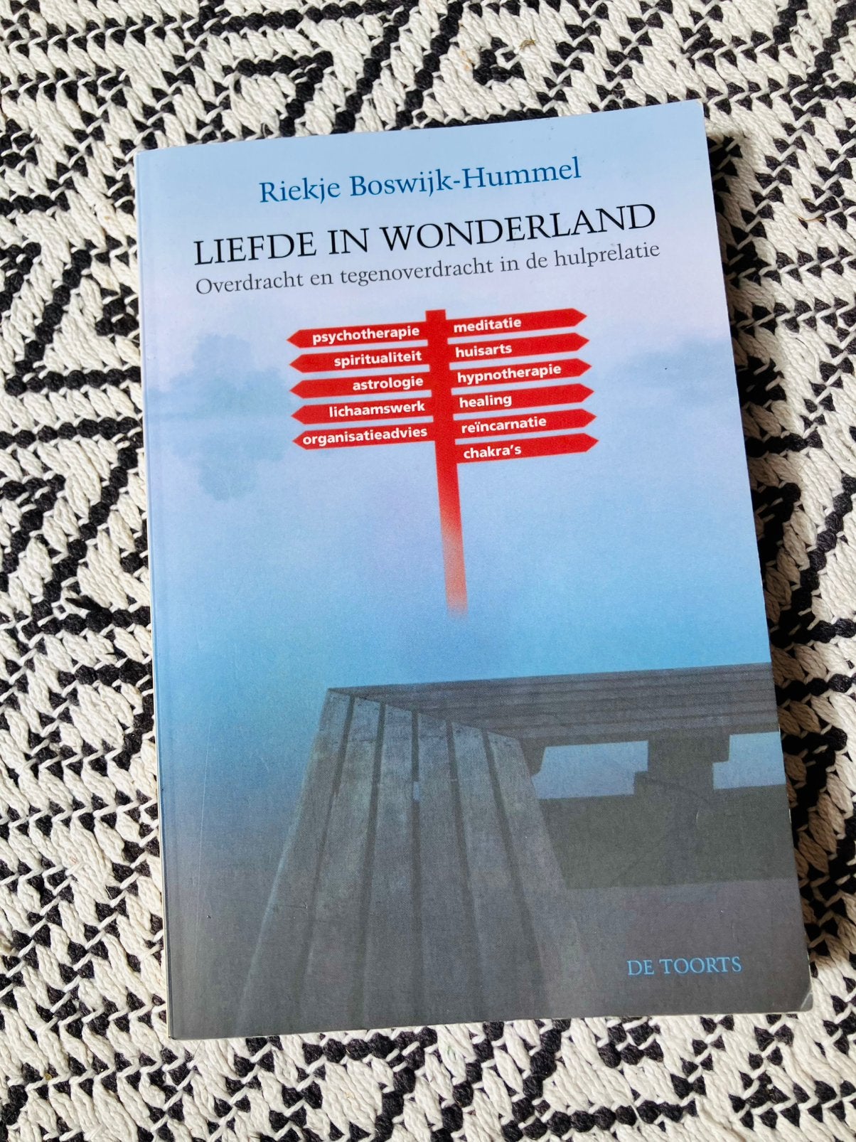 R. Boswijk-Hummel - Liefde in Wonderland, Boeken, Ophalen of Verzenden, R. Boswijk-Hummel, Ontwikkelingspsychologie, Zo goed als nieuw