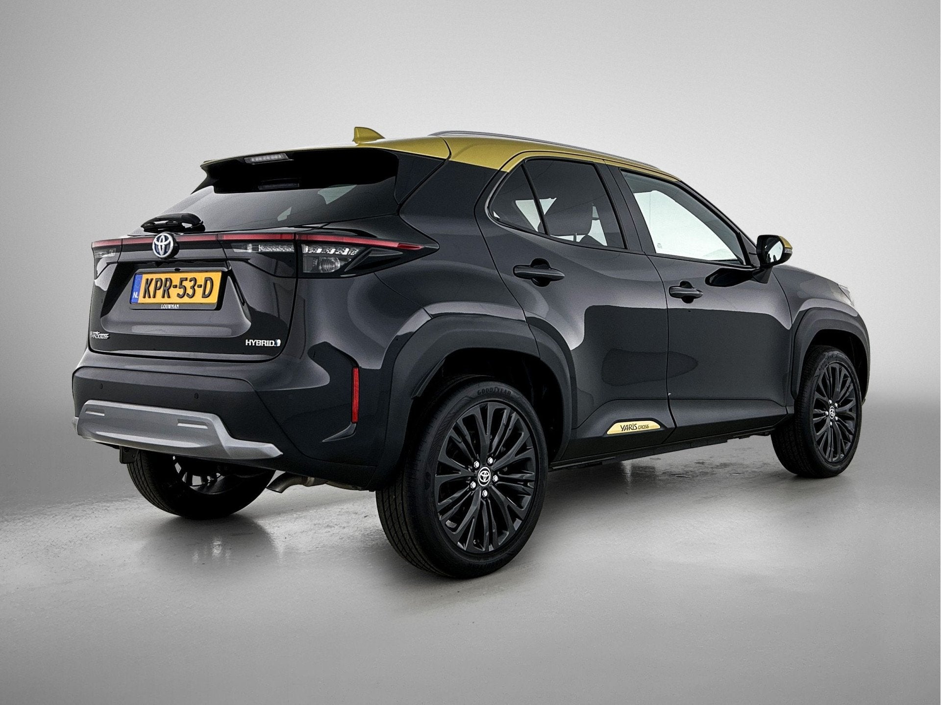 Toyota Yaris Cross 1.5 Hybrid Adventure Limited | Stoel+stuu, Gebruikt, Zwart, 1490 cc, Bedrijf