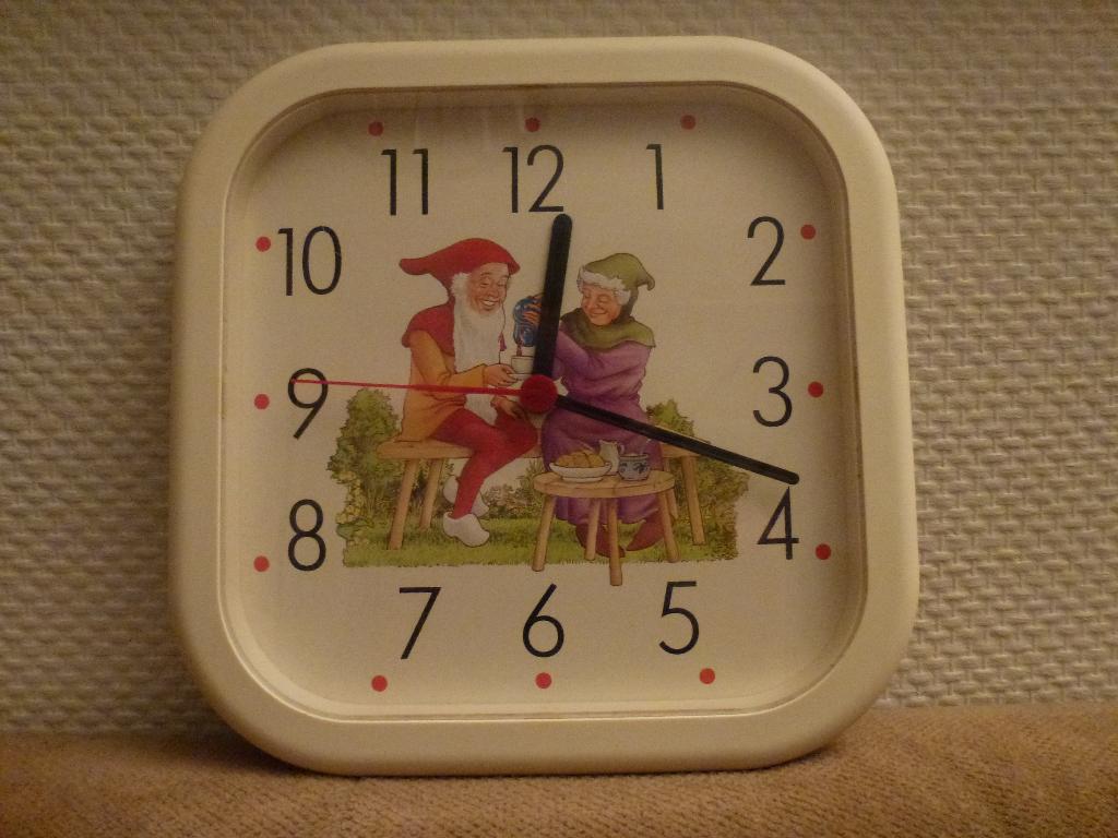 Klokje voor de kinderkamer (kabouters), Ophalen of Verzenden, Zo goed als nieuw, Wanddecoratie