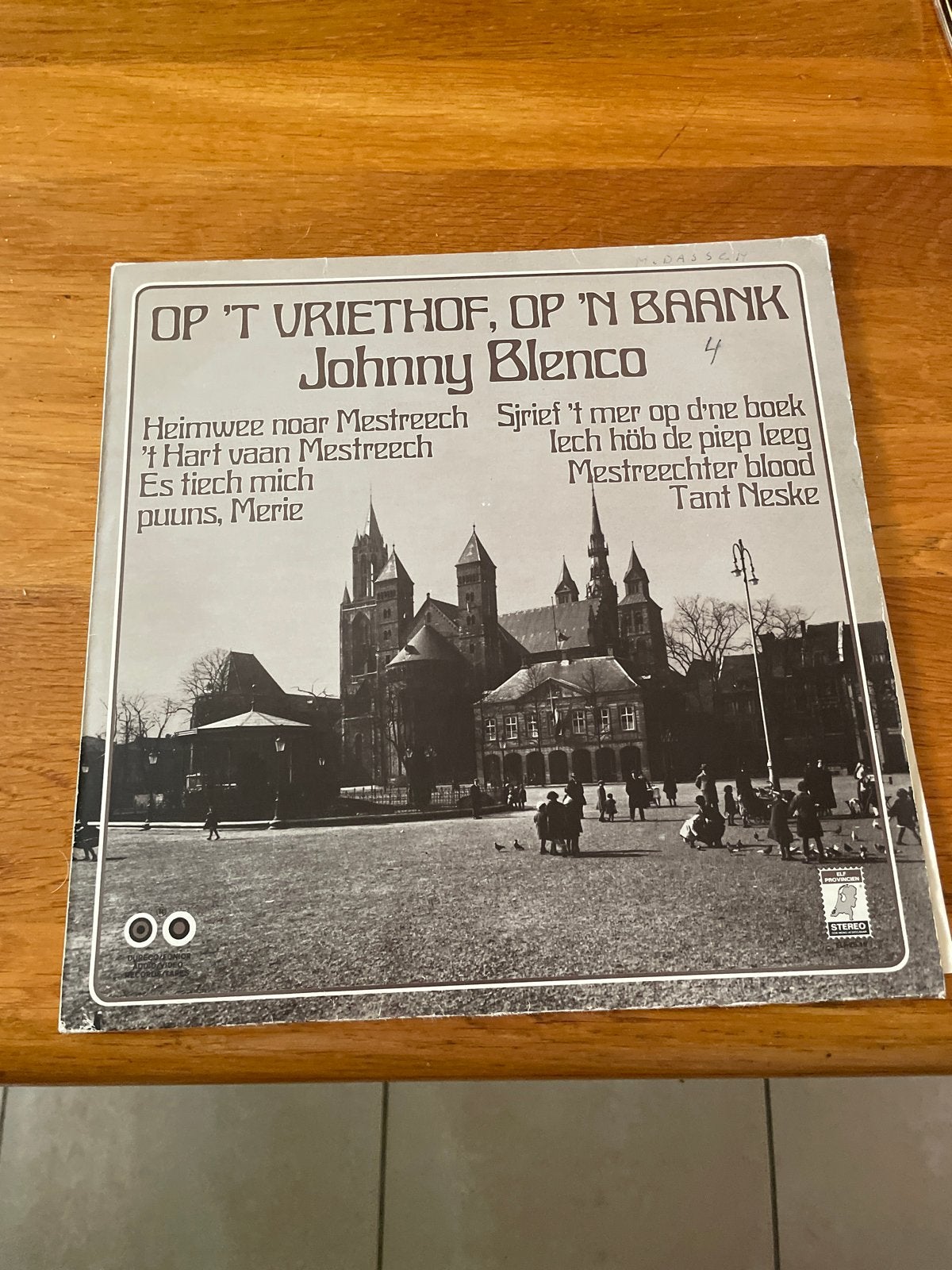 Johnny Blenco - Op 't Vriethof, Op 'n Baank (LP), Cd's en Dvd's, Vinyl | Nederlandstalig, LP, Gebruikt, Ophalen of Verzenden, 12 inch