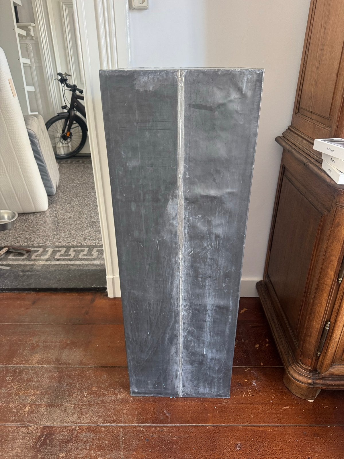 2x Loodkleurige (Planten)zuilen 40x40x120 cm, Huis en Inrichting, Woonaccessoires | Zuilen en Pilaren, Ophalen, Gebruikt