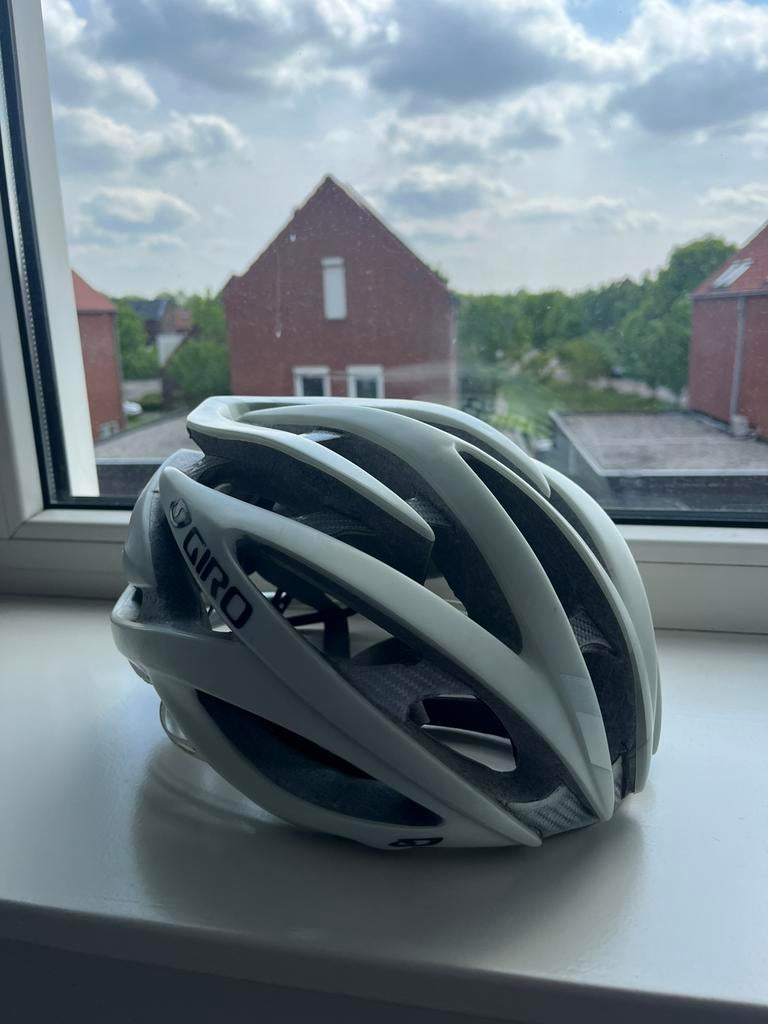 Giro Atmos racefietshelm – White/Silver, Fietsen en Brommers, Fietsaccessoires | Fietshelmen, Ophalen of Verzenden, Gebruikt