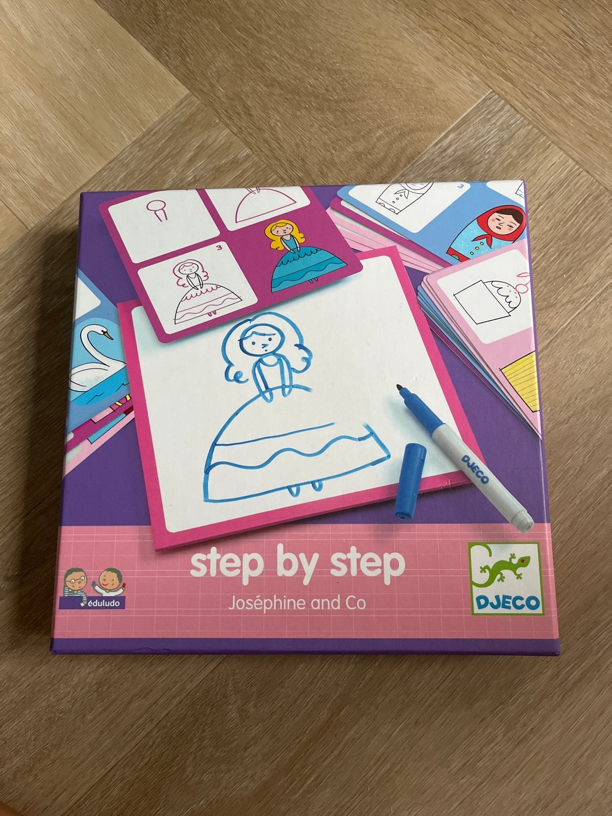 Djeco Step by Step Josephine and Co Tekenset, Ophalen of Verzenden, Zo goed als nieuw, Knutselen