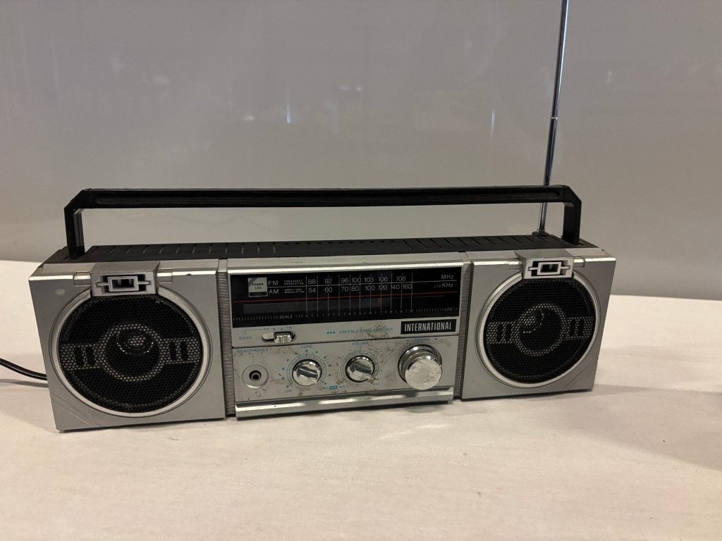Partij vintage radio's: Grundig Yacht Boy, Philips, Sony, Gebruikt, Niet bekend (tweedehands product), Grundig, Philips, Sony en International (tweedehands product)