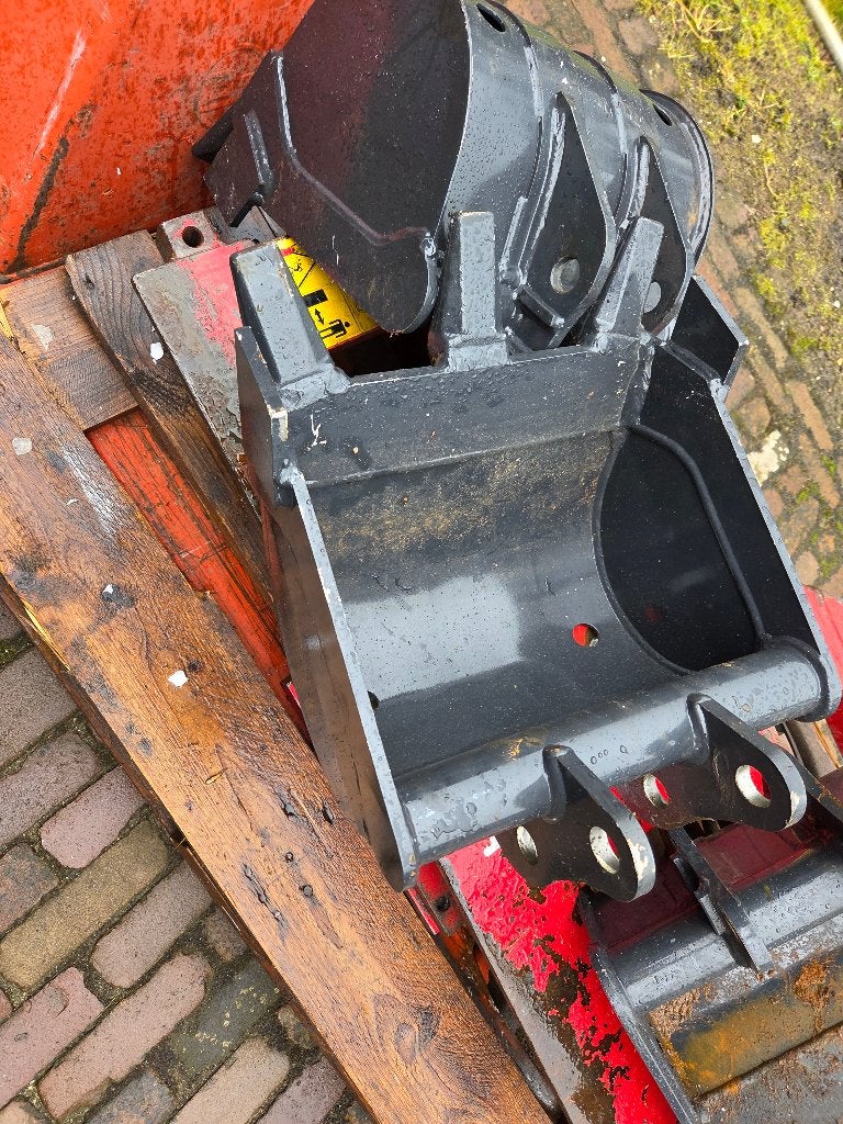 2 x Nieuwe Graafbak minigraver, 35 cm breed, Ophalen, Zo goed als nieuw