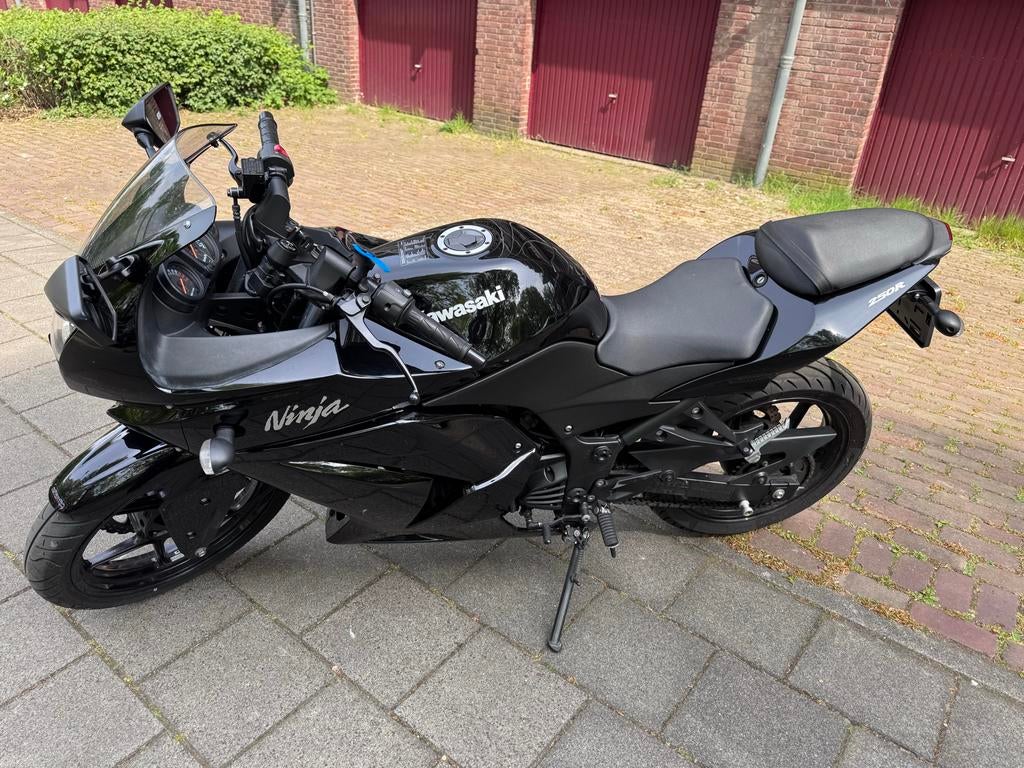 Kawasaki Ninja 250R, 2 cilinders, Sportuitlaat, Occasion, Minimaal motorrijbewijs A2