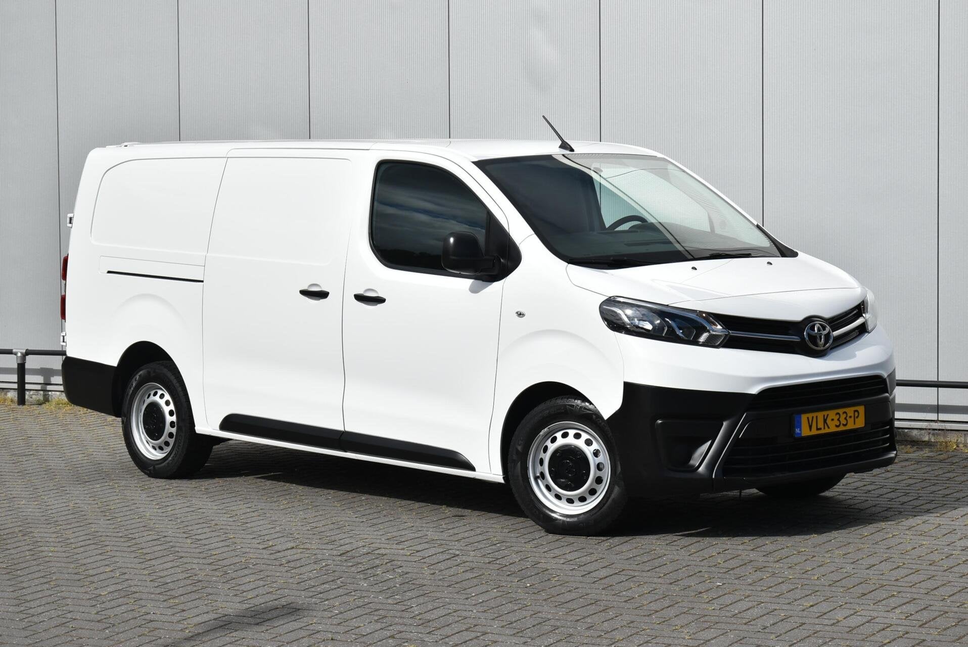 Toyota ProAce 2.0 D-4D L3H1 Airco Trekhaak Cruise Euro 6 NAP, Auto's, Gebruikt, Euro 6, 4 cilinders, 2500 kg