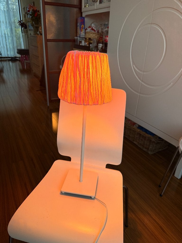 IKEA tafellamp – lichtroze geplooide kap, Ophalen