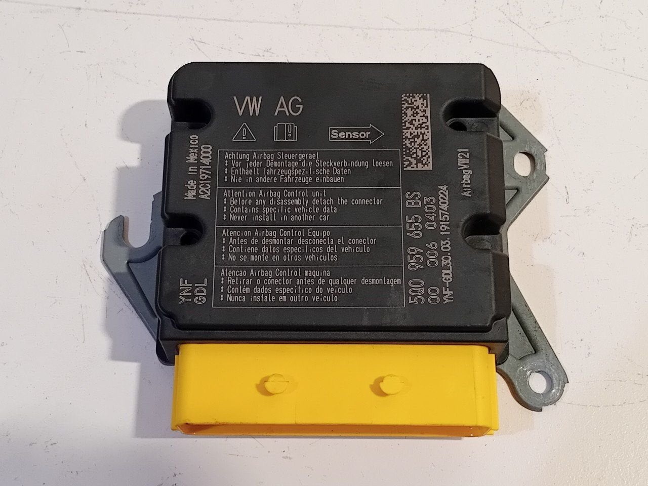 Airbag module Volkswagen Tiguan, Onderdelen@venauto.nl, Van der Ven Autorecycling B.V., Gebruikt, Ettenseweg 76, 4706 PB Roosendaal, The Netherlands