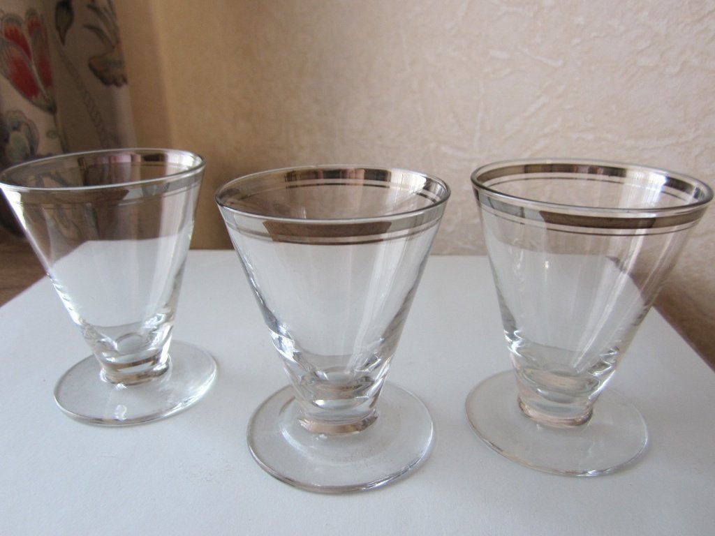 Vier art deco likeur glazen - dubbele platinum fries, Verzenden