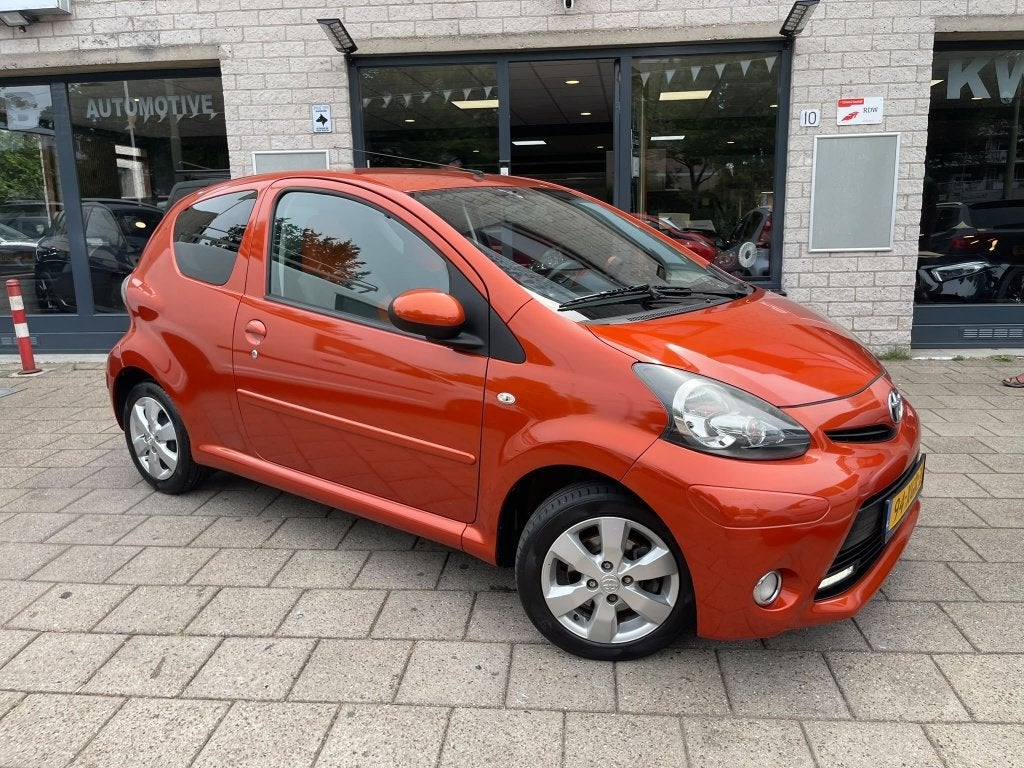 Foto 18 van Toyota Aygo 1.0 VVT-i Dyn Facelift Led Nw Apk NAP (bj 2012)