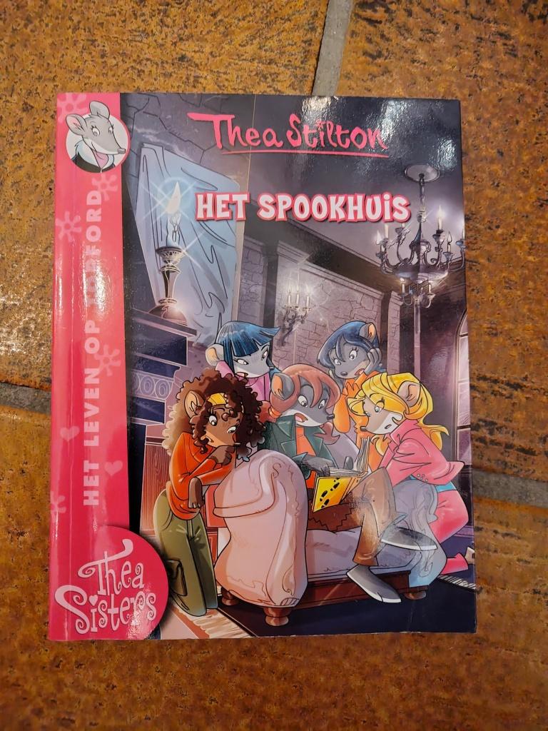 Thea Stilton Het leven op Topford: Het spookhuis., Ophalen of Verzenden, Gelezen, Fictie algemeen