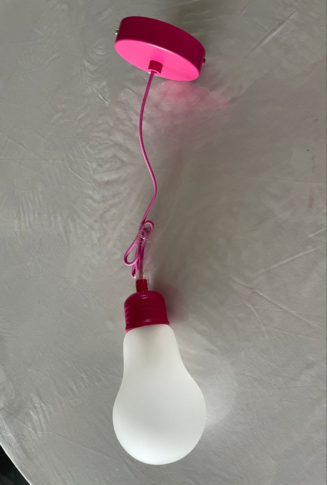 Roze hanglamp in gloeilampvorm - Maxeda DIY B.V., Ophalen, Zo goed als nieuw, G9
