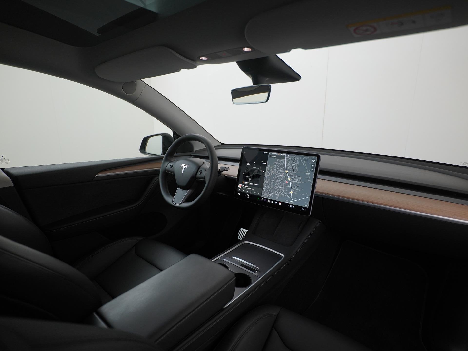 Tesla Model Y Long Range AWD 75 kWh | SOH 96% | Trekhaak | Z, Auto's, Stof, Gebruikt, 495 min, Zwart