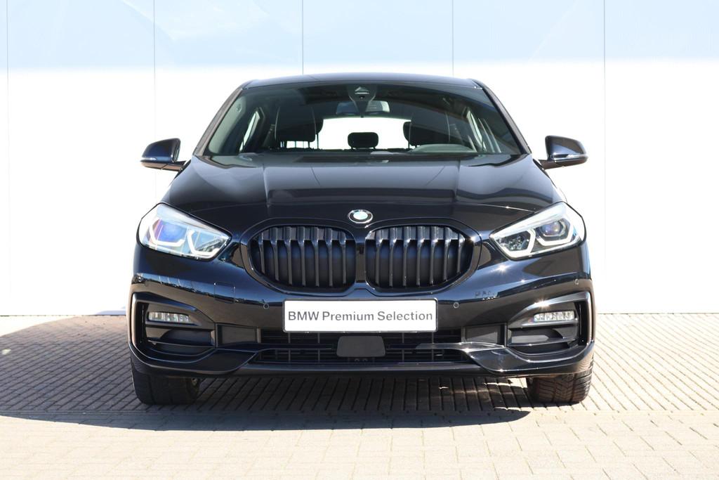 BMW 1 Serie 118i Business Edition Plus / Sportline / 17'' LM, Gebruikt, Met garantie (alle), Multifunctioneel stuurwiel, Zwart