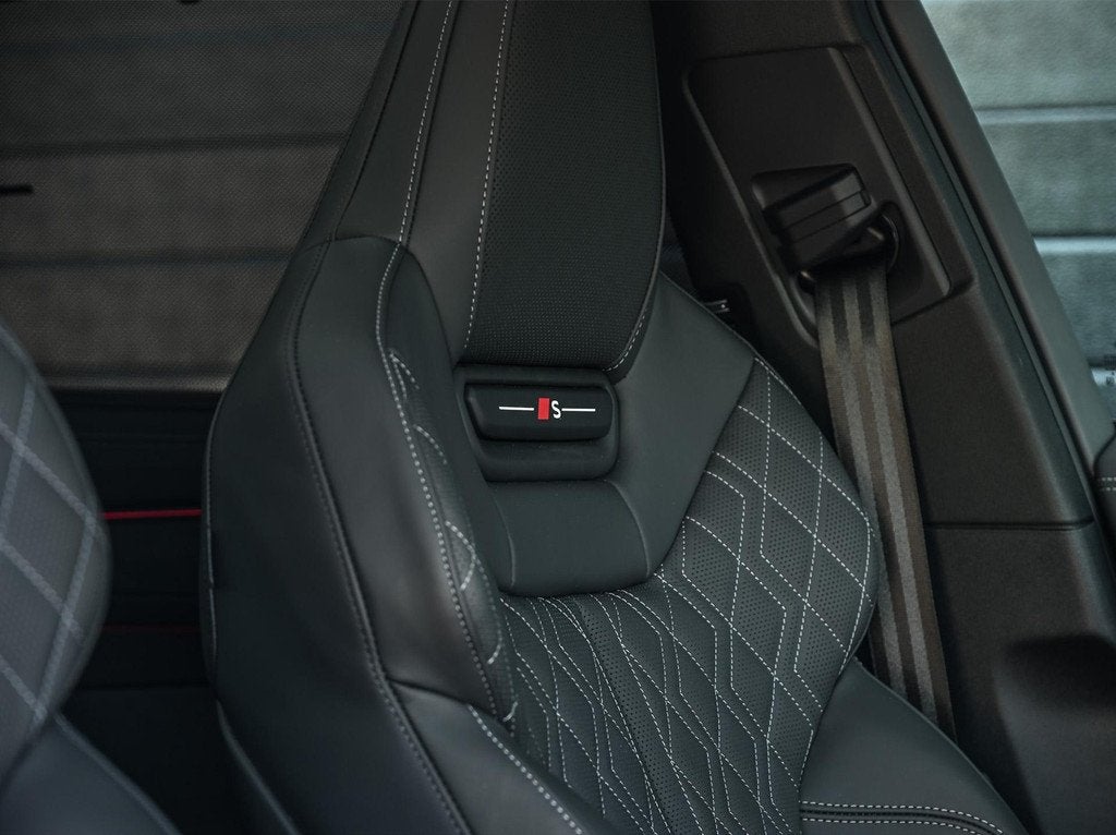 Audi A6 Avant 2.0 e-hybrid quattro S edition Competition | 5, Auto's, Audi, Automaat, 4 cilinders, 150 min, 26 kWh