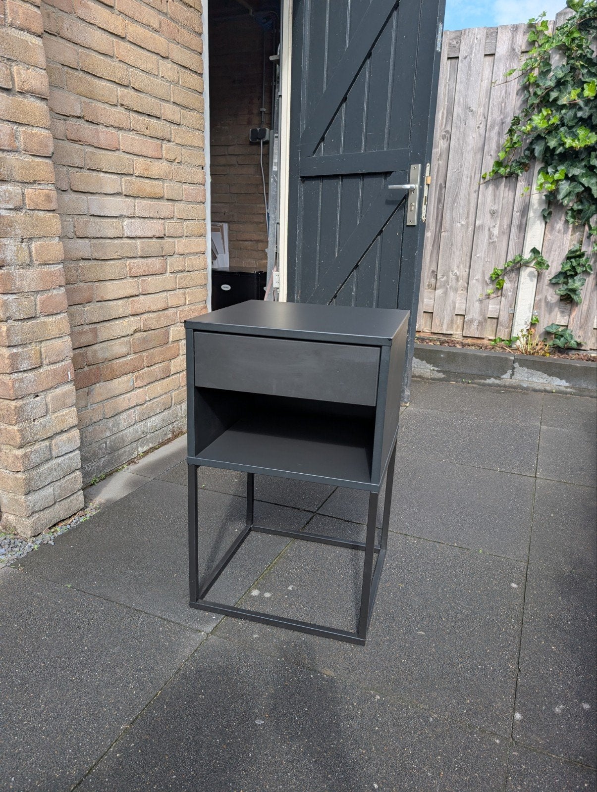 Ikea Vikhammer nachtkastje, Huis en Inrichting, Ophalen, Gebruikt, Minder dan 45 cm