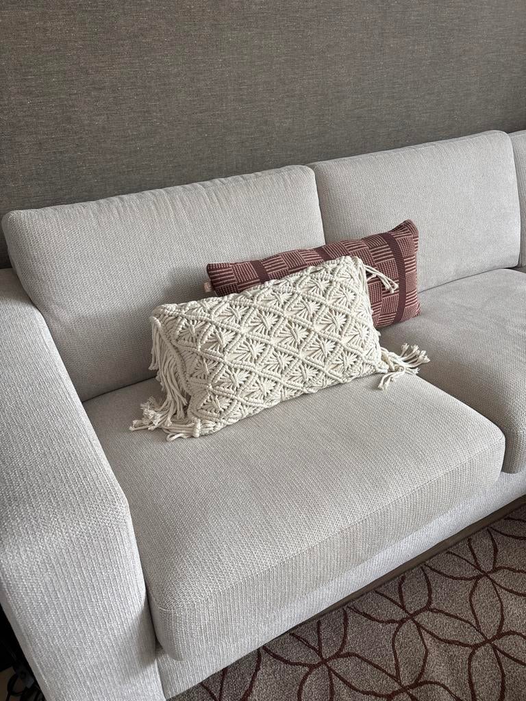 Boho Ibiza Kussen met Franjes - 50x25 cm, Ophalen of Verzenden, Zo goed als nieuw, Beige, Rechthoekig