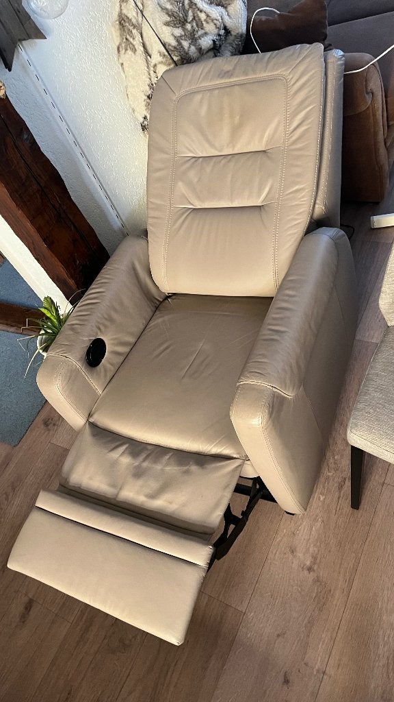 Comfortabele relax fauteuil Elektrisch Verstelbaar stoel, Ophalen, Gebruikt, Leer, Eén
