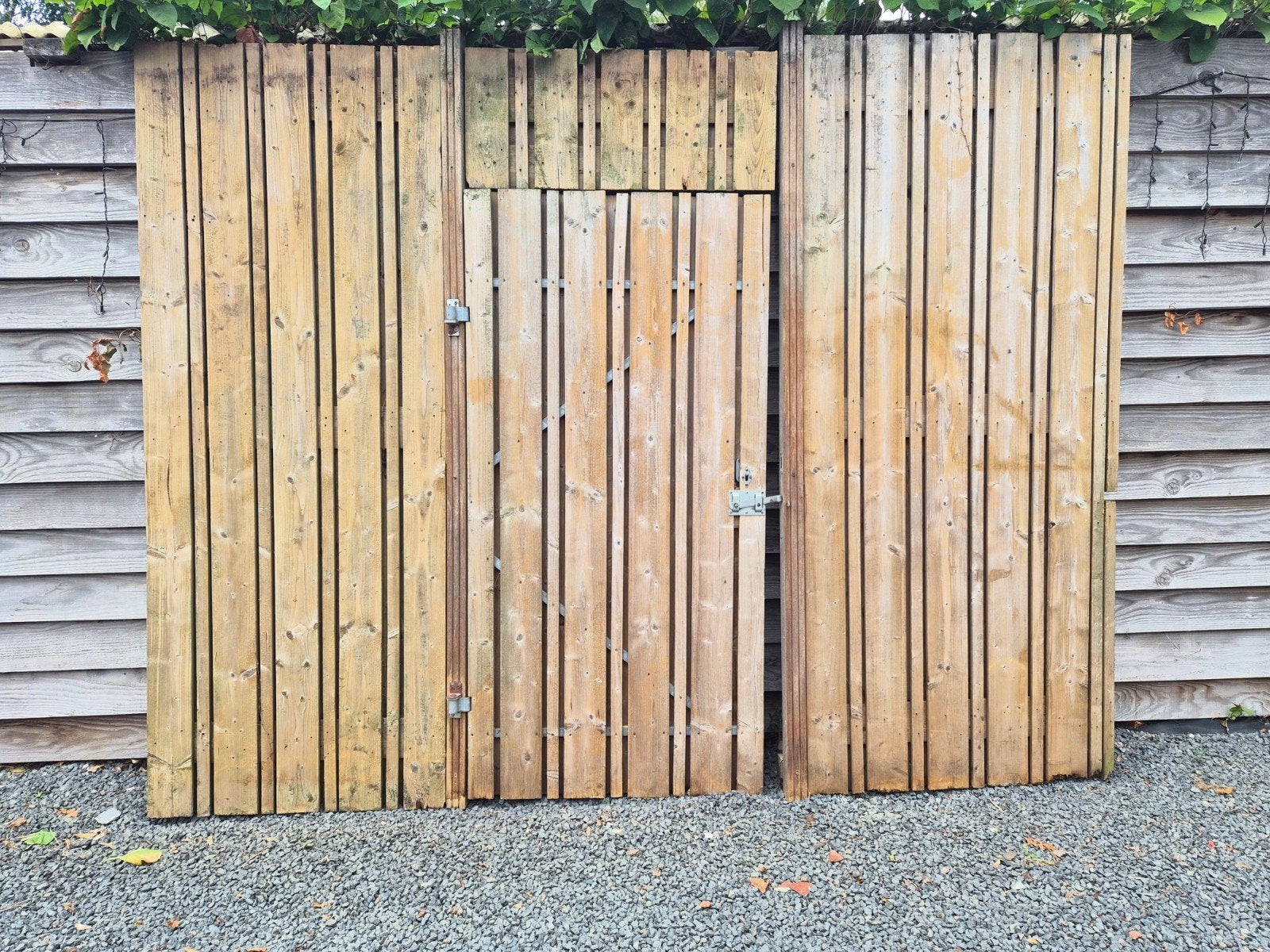 Houten tuindeur/schuttingdeur met slot, Ophalen, Gebruikt, Buitendeur, 200 tot 215 cm