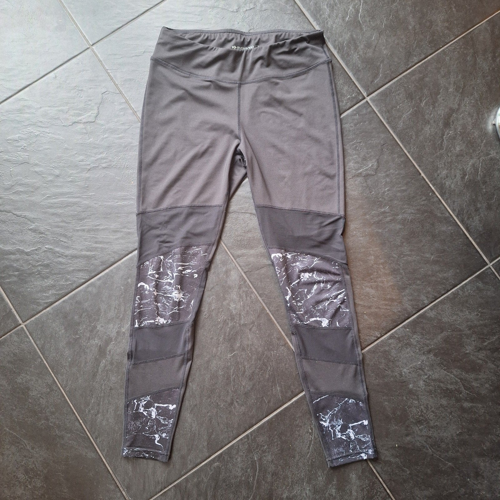 Zwarte Sportlegging Even & Odd, maat L, izgst, Zwart, Maat 42/44 (L), Ophalen of Verzenden, Fitness of Aerobics
