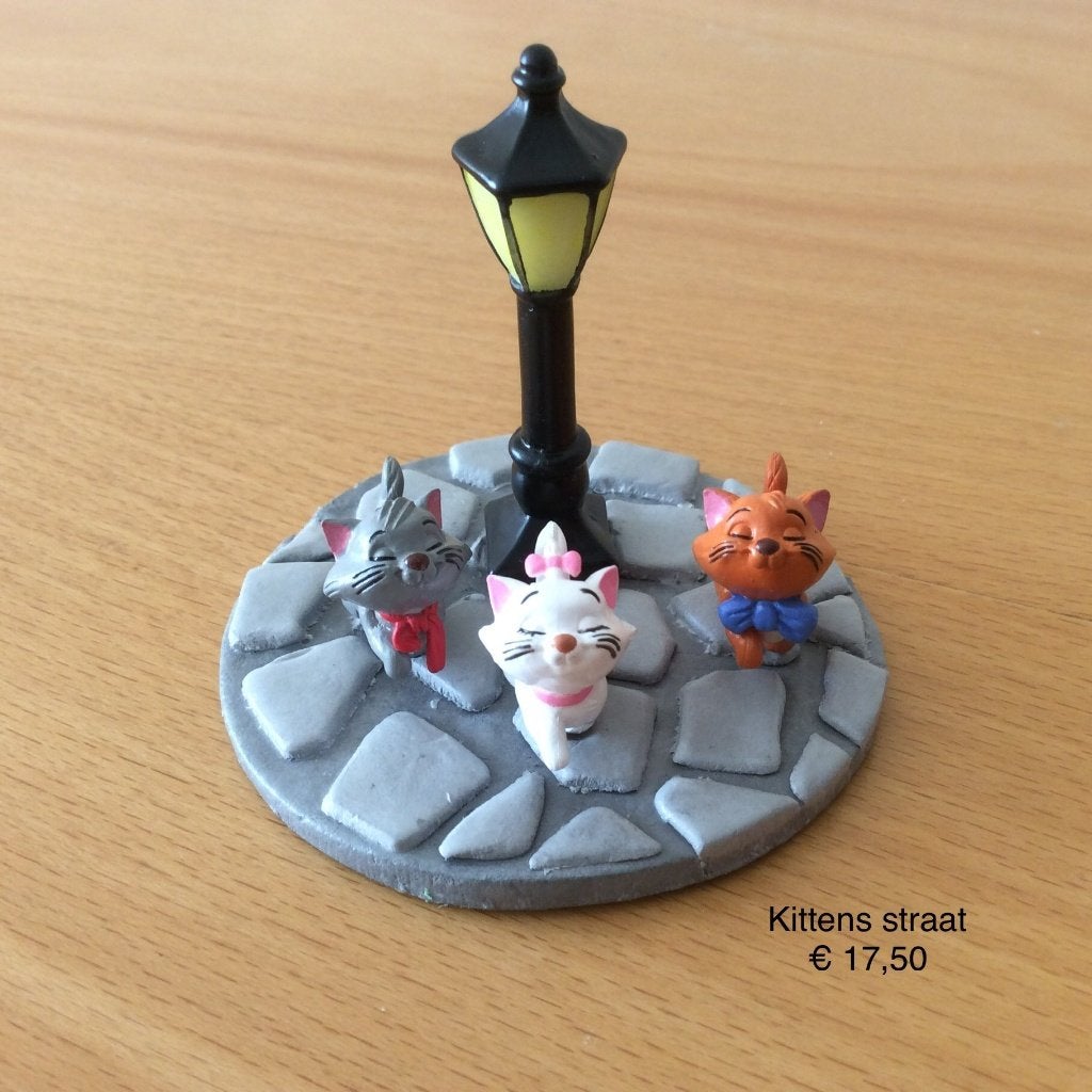 Disney aristocats - mini beeldje - Marie Toulouse en Berlioz, Verzamelen, Disney, Ophalen of Verzenden, Overige figuren, Zo goed als nieuw