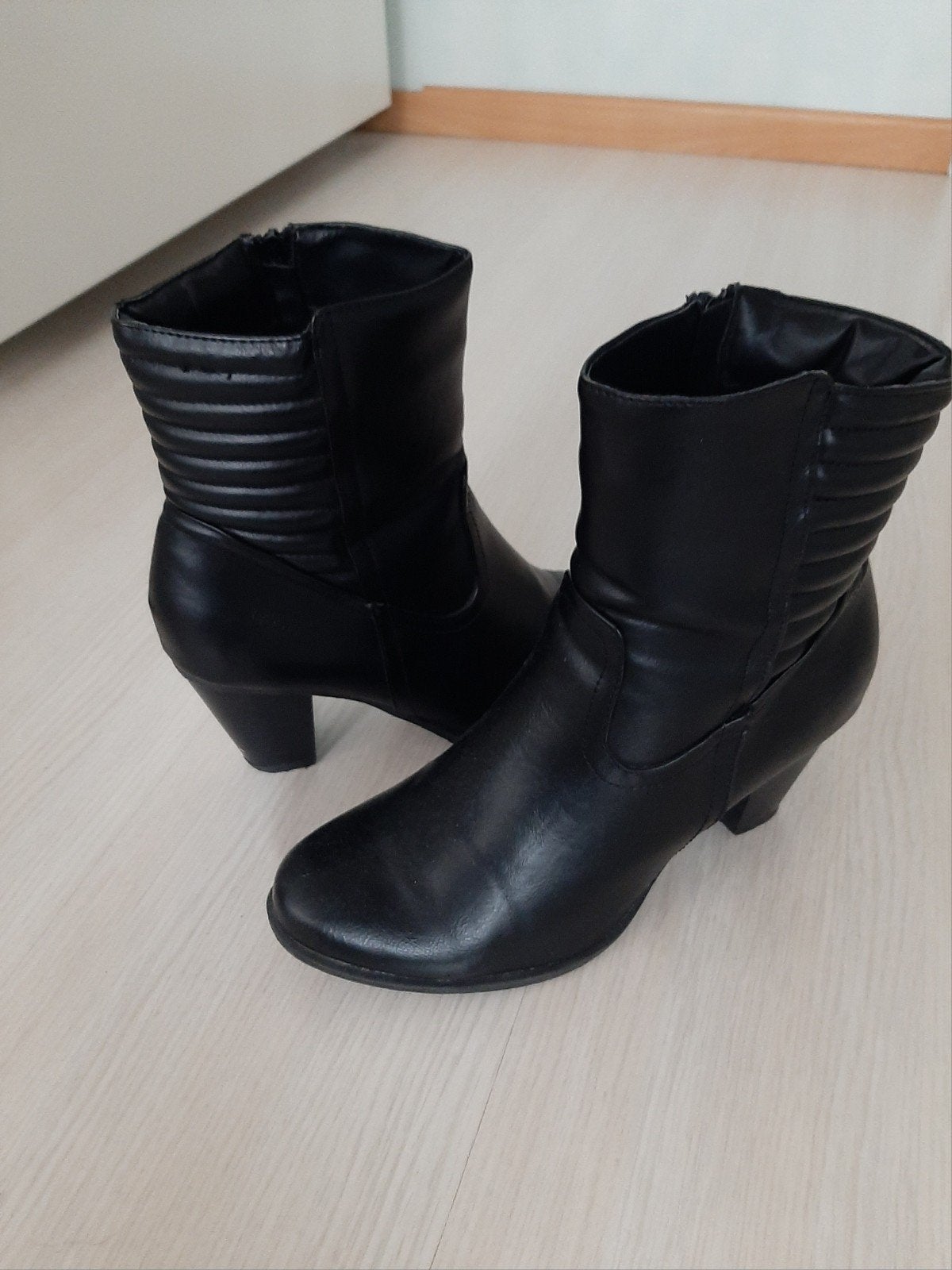 Zwart Fabulous Fabs enkellaarzen maat 39, Kleding | Dames, Schoenen, Zwart, Lage of Enkellaarzen, Ophalen of Verzenden, Zo goed als nieuw
