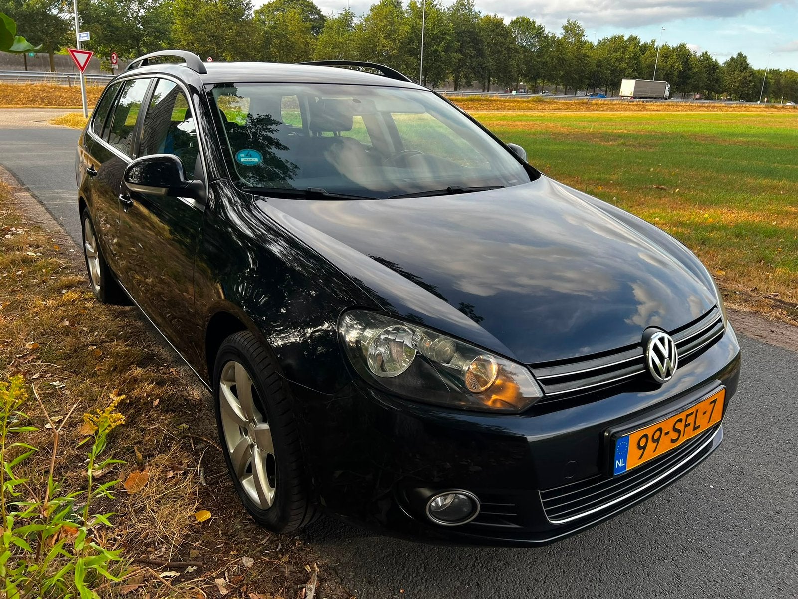 Volkswagen Golf 1.2 TSI 104 pk Variant 2011 Zwart, Voorwielaandrijving, 680 kg, 4 cilinders, Zwart