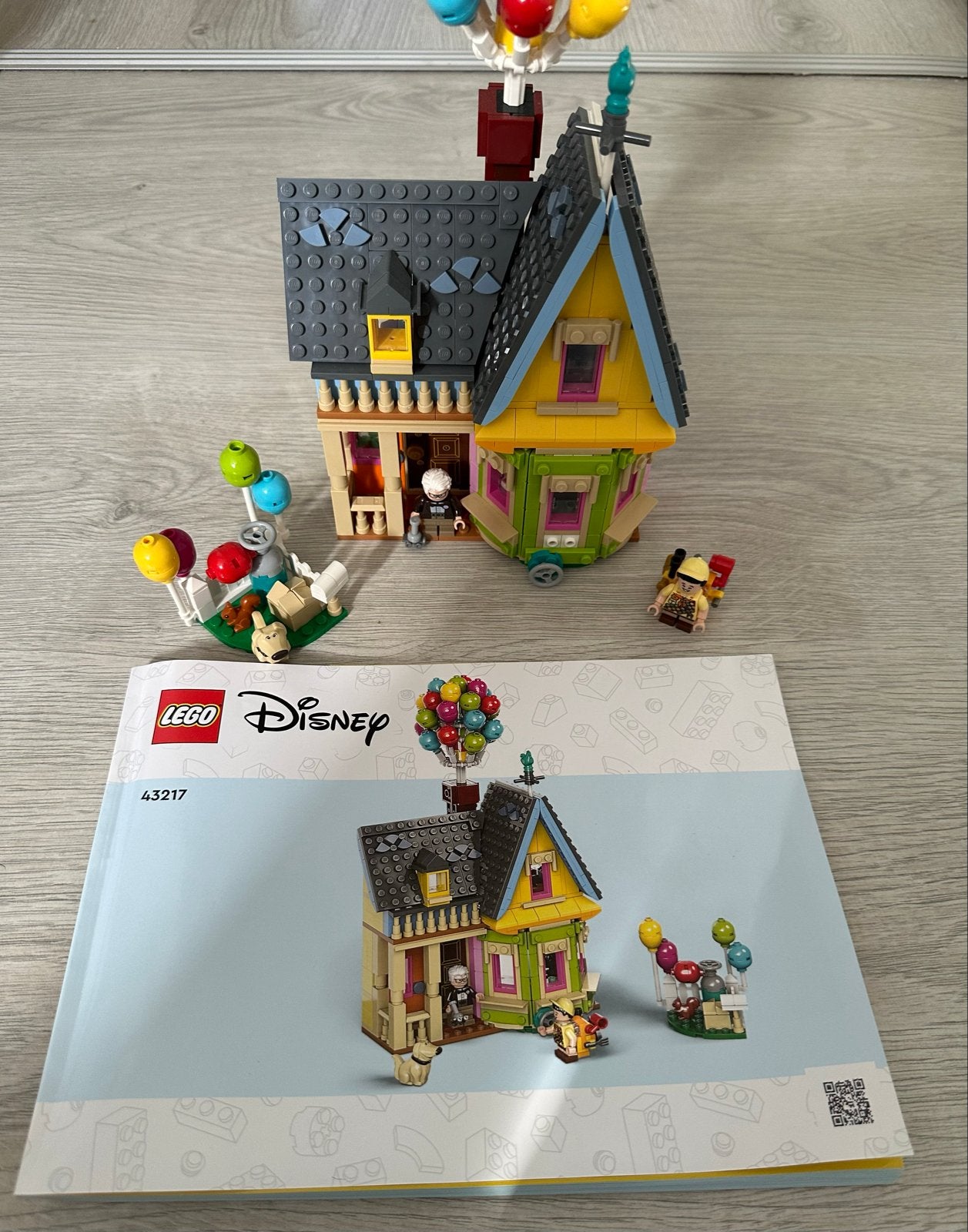 LEGO Disney Pixar Up Huis 43217 met figuren en handleiding, Ophalen of Verzenden, Zo goed als nieuw, Overige merken