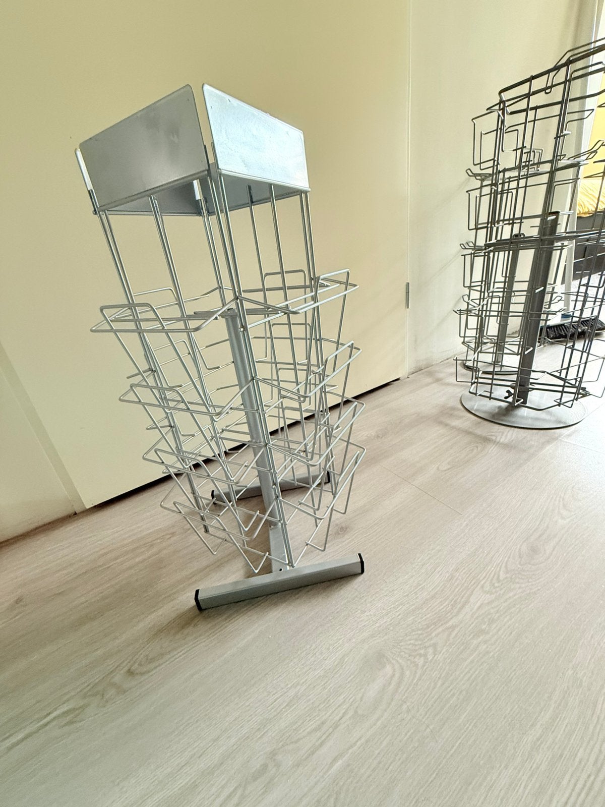Kaartenmolen carrousel tafelmodel, Ophalen, Zo goed als nieuw