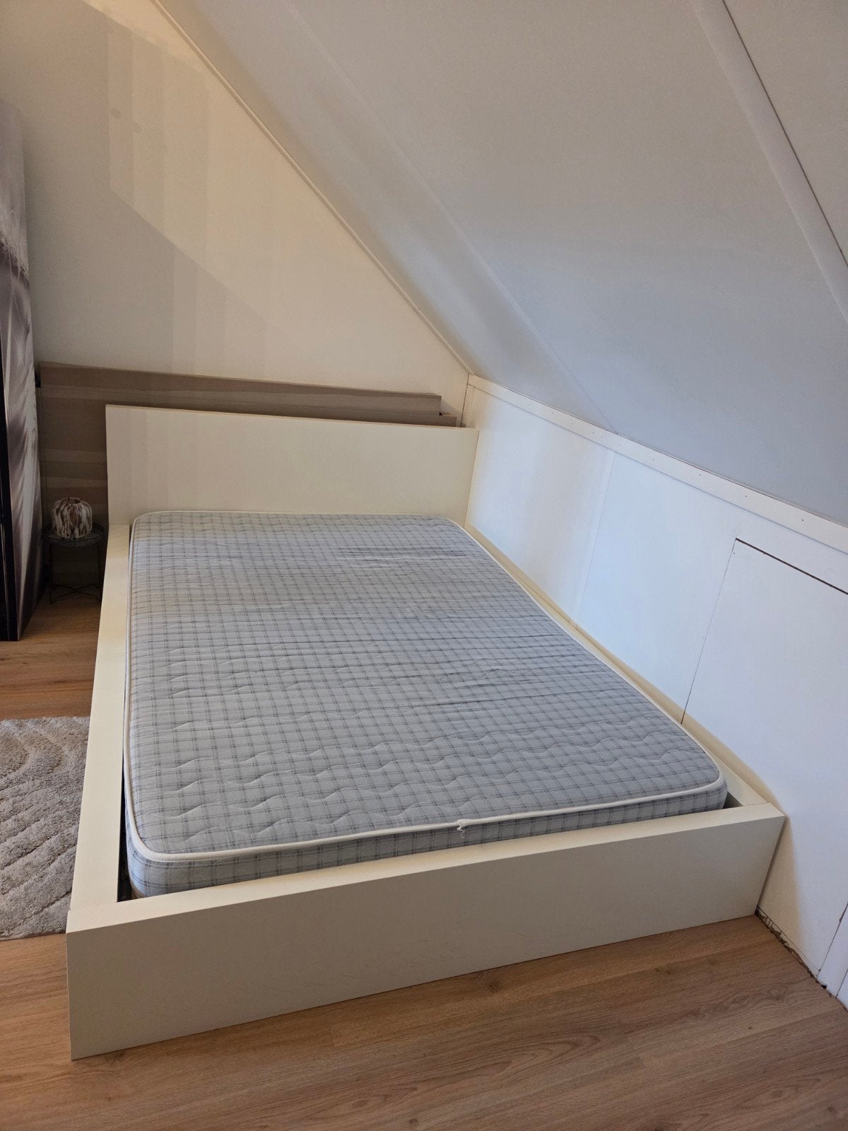 Wit bedframe met matras - 140x200 cm, Ophalen, Gebruikt, Wit, Tweepersoons