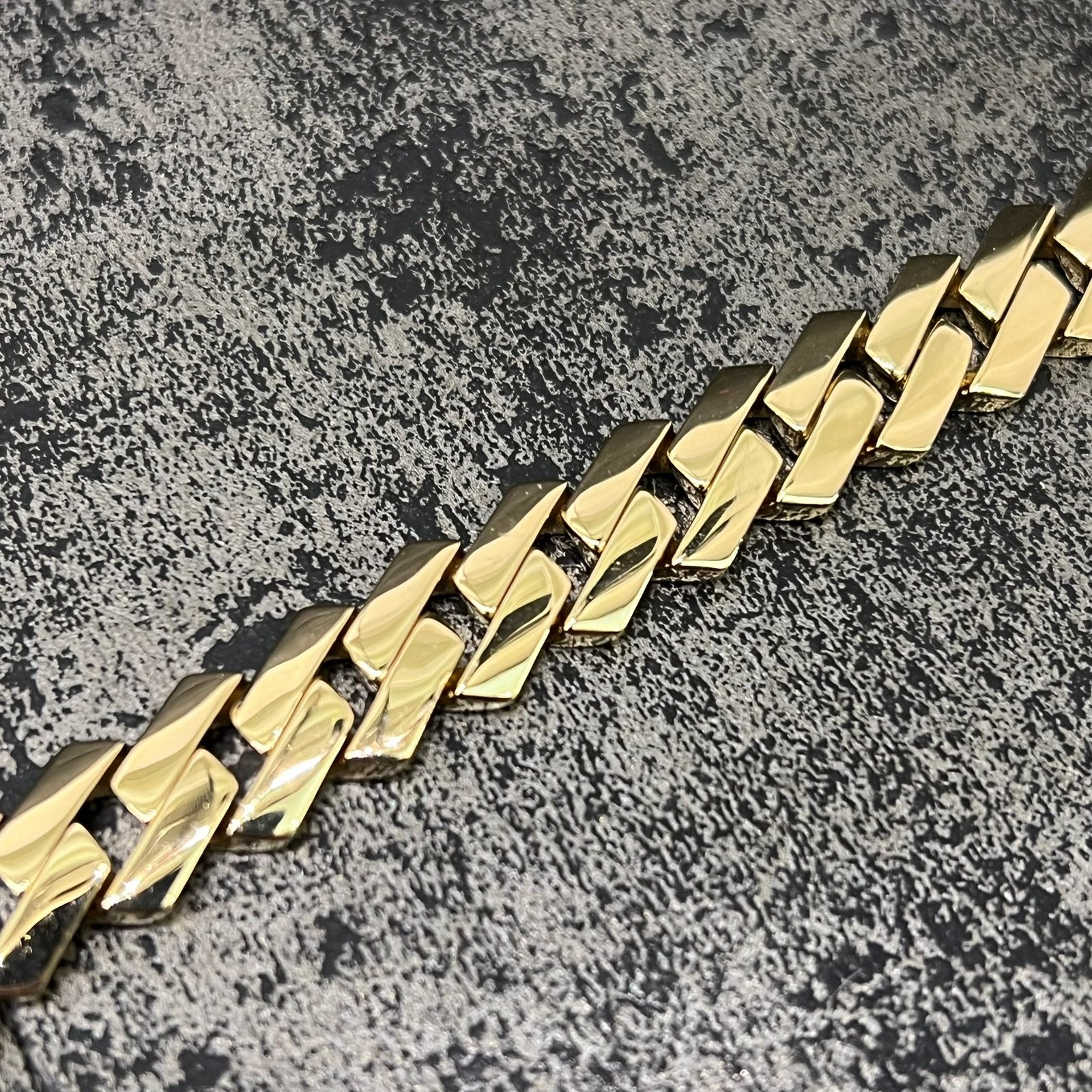 14k gouden armband cuban schakel dik model nieuw, Ophalen of Verzenden, Nieuw, Goud