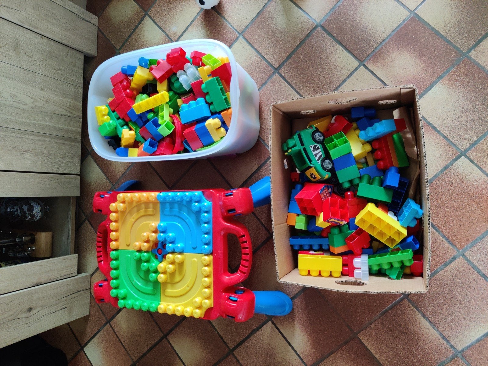Mega Bloks bouwblokken met speeltafel, Ophalen, Gebruikt, Megabloks