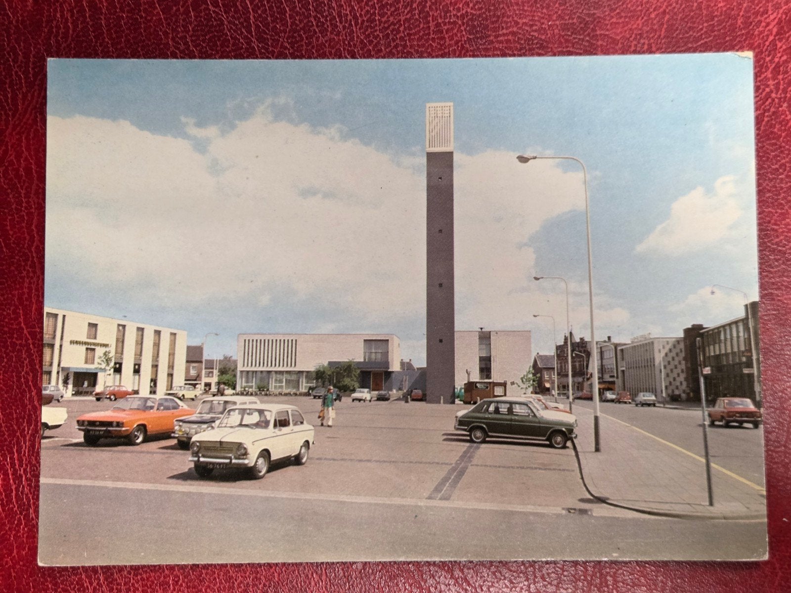 Panningen bij Helden Raadhuisplein met oude auto's, Verzamelen, Verzenden, 1960 tot 1980, Zuid-Holland