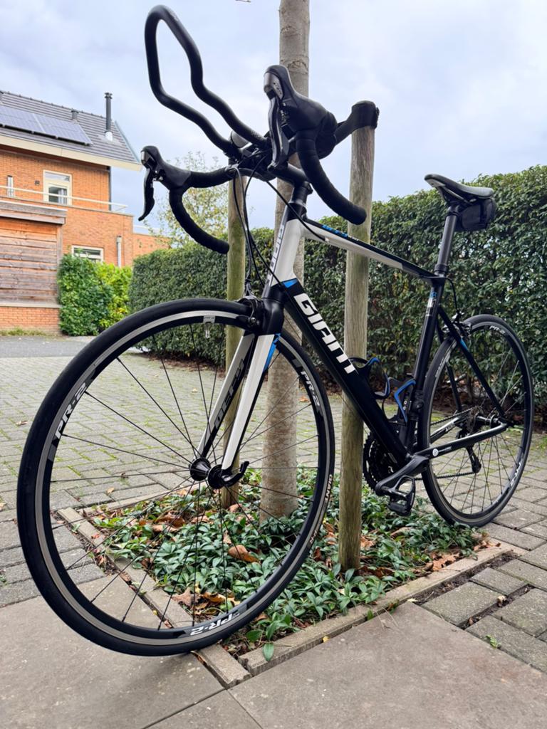Giant Defy Aluxx Compact Road – Shimano 105, Ophalen, 28 inch, Gebruikt, Vering
