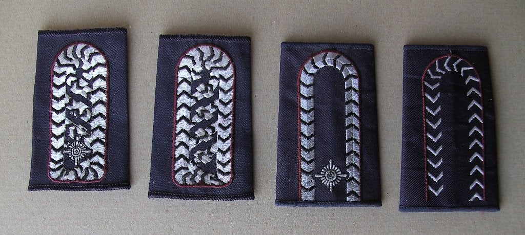 4 rangen / passanten Duitse Brandweer, Ophalen of Verzenden, Overige soorten, Duitsland, Embleem of Badge