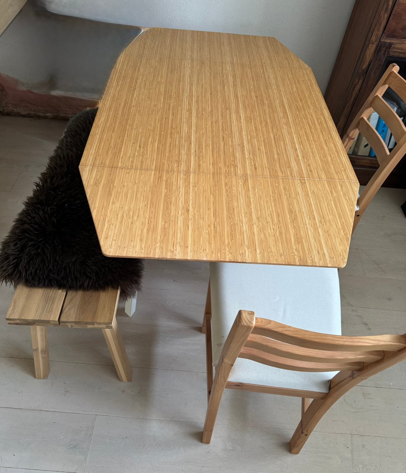 Table set, 2 chairs and a bench, Ophalen, Zo goed als nieuw, 4 tot 6 stoelen