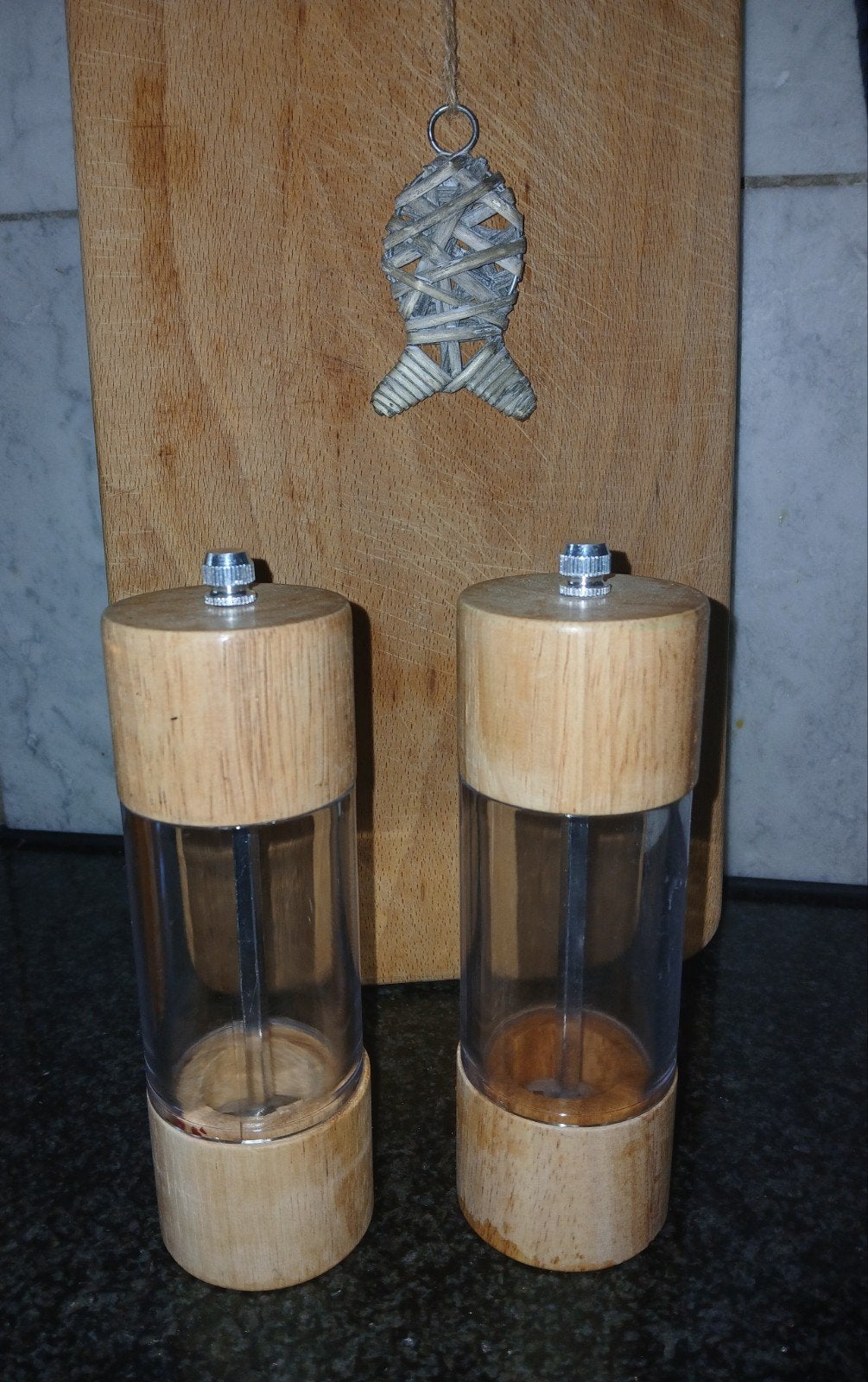 Stijlvolle houten peper- en zoutmolenset met acryl venster, Huis en Inrichting, Beige, Hout, Ophalen of Verzenden, Overige typen