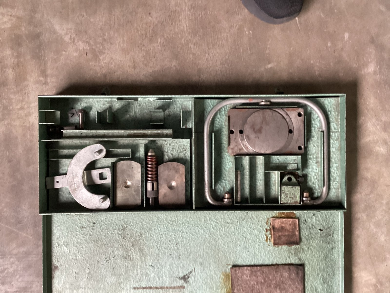 Speciaal Peugeot gereedschap 8.0118 voor 204, 304, 305, Ophalen of Verzenden, Gebruikt, Peugeot