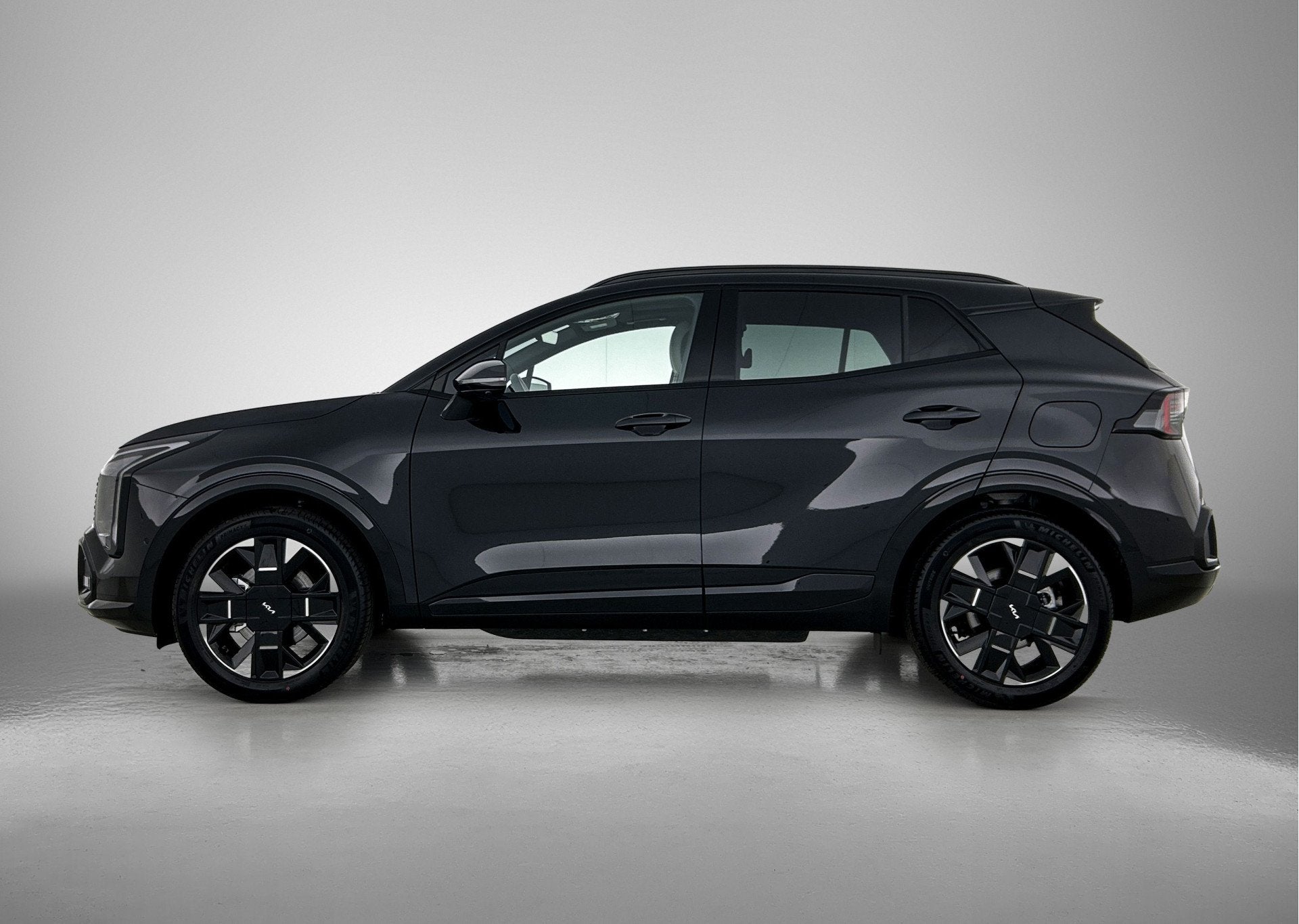 Kia Sportage 1.6 T-GDi Plug-in Hybrid GT-PlusLine (bj 2026), Auto's, 12 maanden, 4 cilinders, Zwart, Plug-in hybride